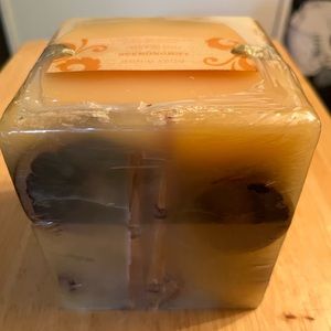 Rosy Rings Botanical Lemon And Orange Candle